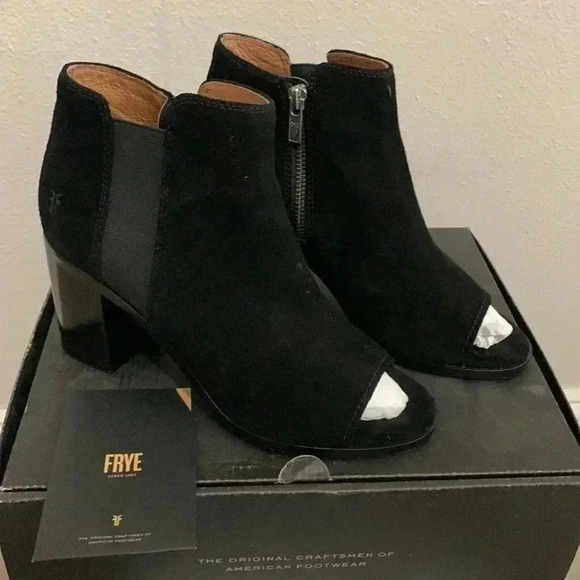 FRYE Women’s Danica Chelsea Open Toe Booties Black - Picture 4 of 9